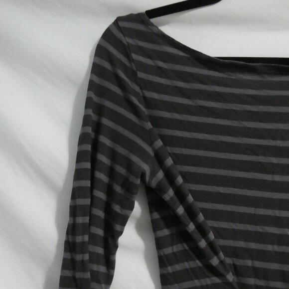 H&M | medium | Striped Shirt With Matching Tie Waist Front - Picture 3 of 14